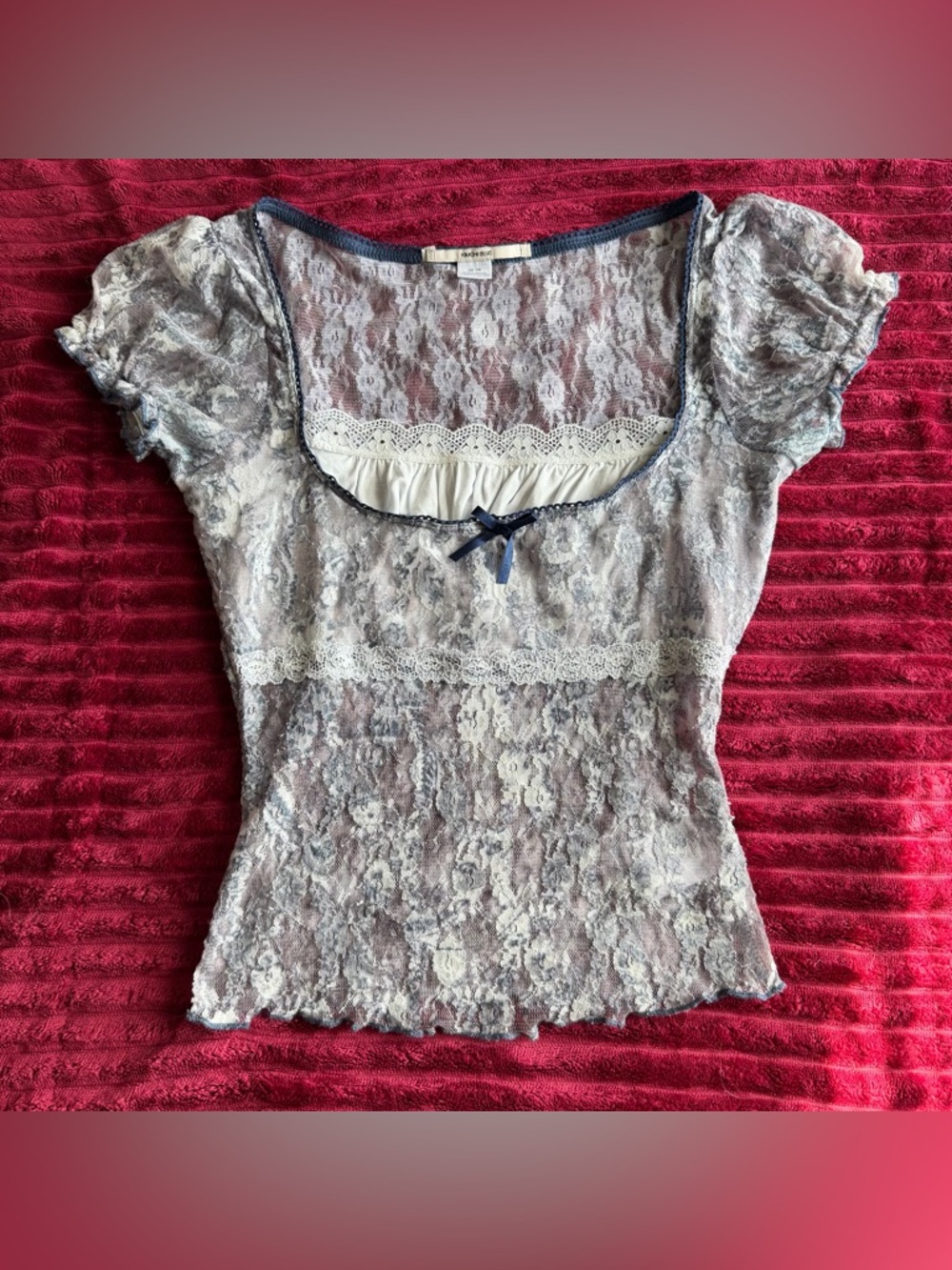 Kimchi Blue Delicate Lace Scoop Milkmaid Neck Top in Light Gray & Ivory